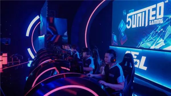 持高压防守 持高压防守