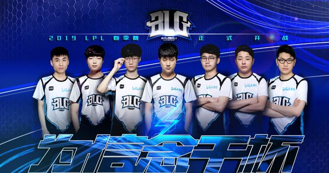 在这里紧密 在这里紧密